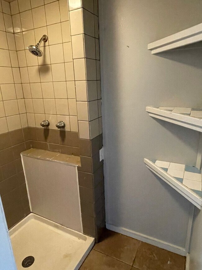 Foto del edificio - 820 College St