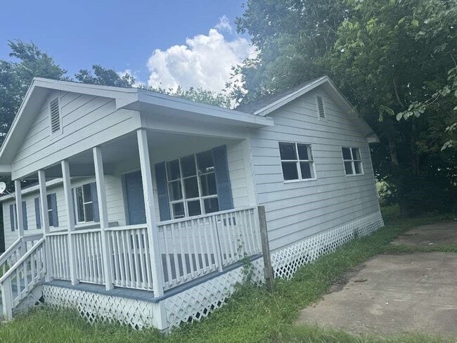 Building Photo - 13626 Collins St