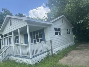 Building Photo - 13626 Collins St