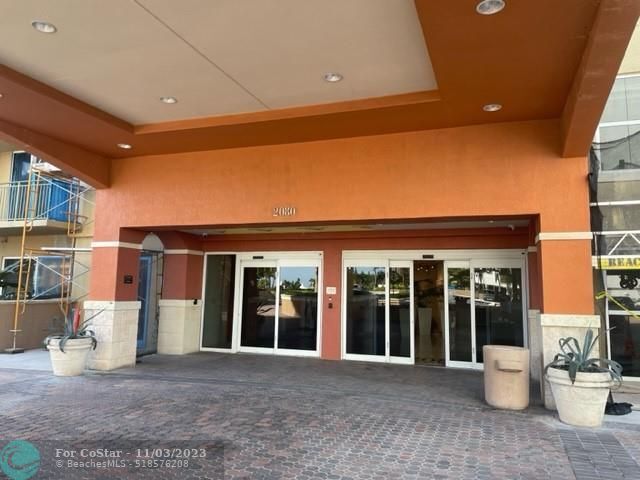 Foto del edificio - 2080 S Ocean Dr