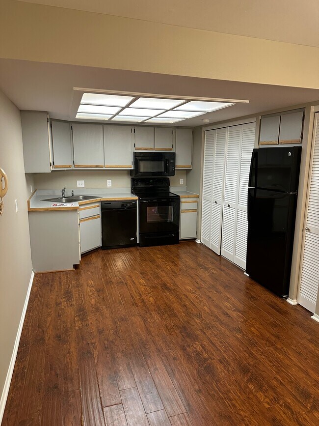 122 Samarra Estates Dr Unit i, Fenton, MO 63026 Apartments in Fenton