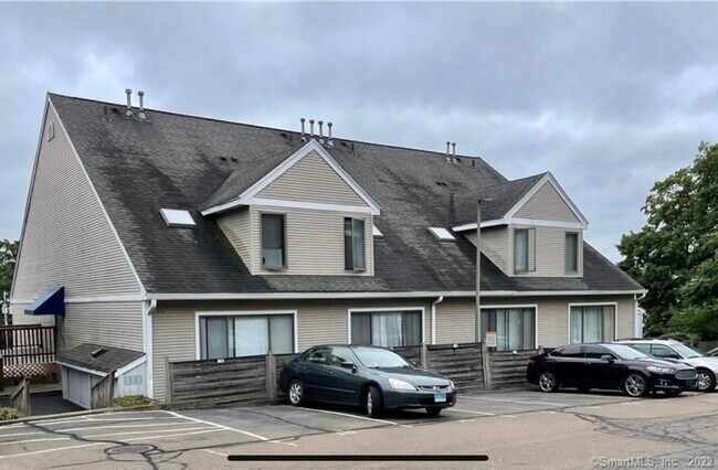 Foto del edificio - 1690 Dixwell Ave