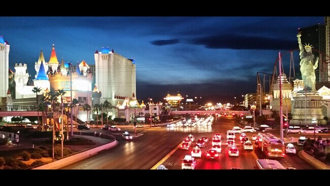 not actual view from apartment . - 3726 Hazelwood St