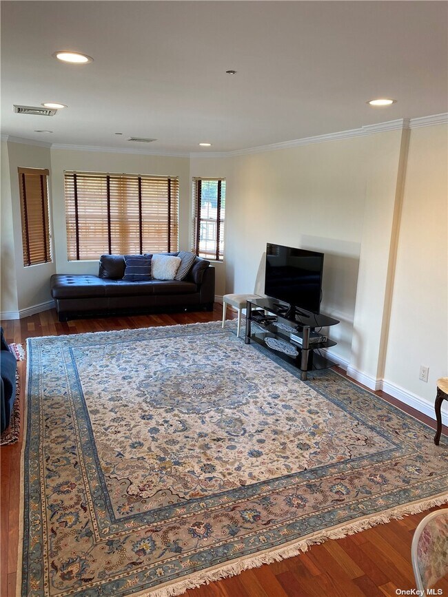 Building Photo - 1 Portico Ct
