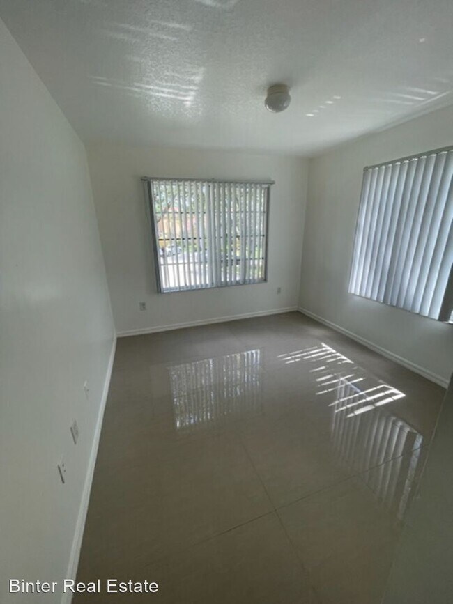 Building Photo - 2 br, 1 bath House - 4271 San Marino Blvd 206