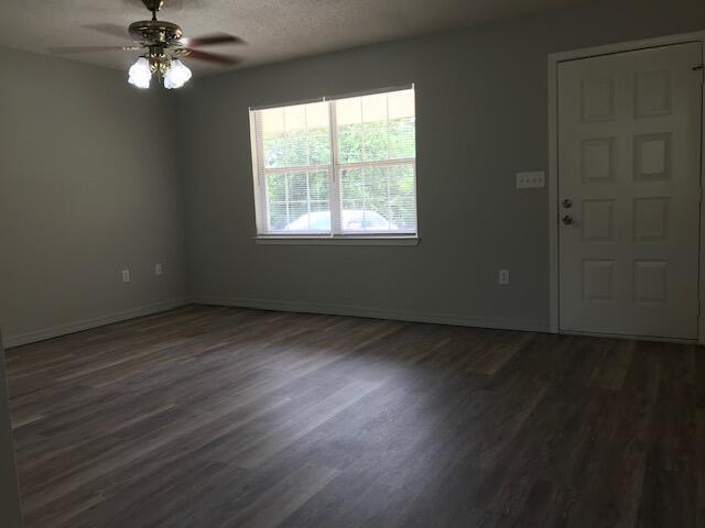 Building Photo - 5825 Reinke Dr