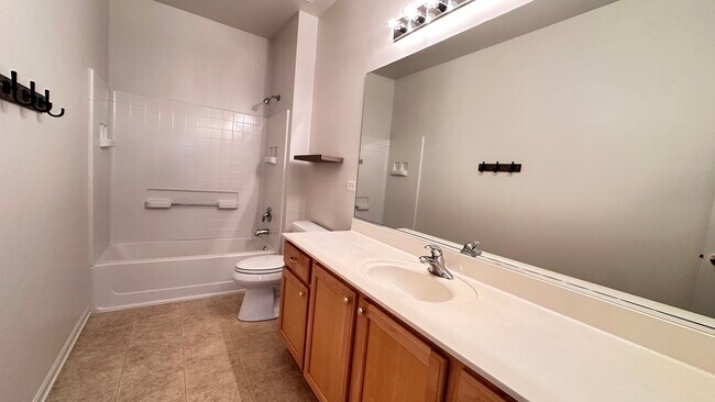 Building Photo - 1535 Reserve Ln