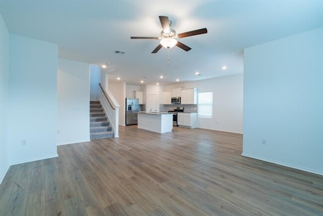 Building Photo - 10705 Steinbeck Dr