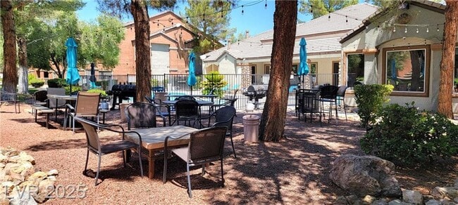 Building Photo - Well-Designed Silverado Ranch Condo | Spli...