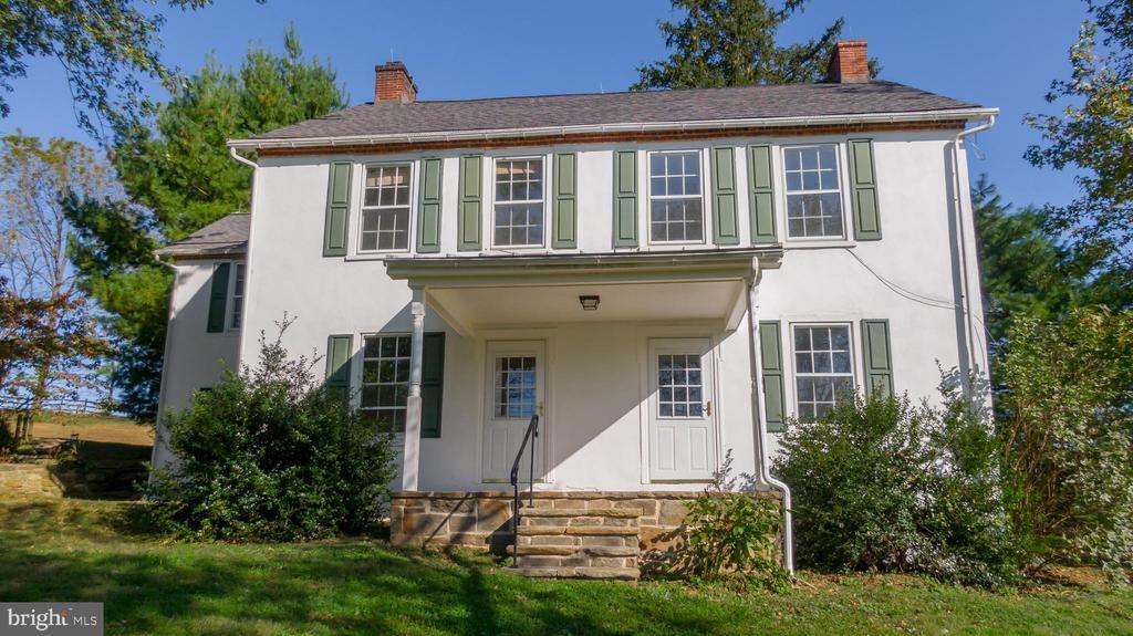 Foto principal - 1025 N Chatham Rd