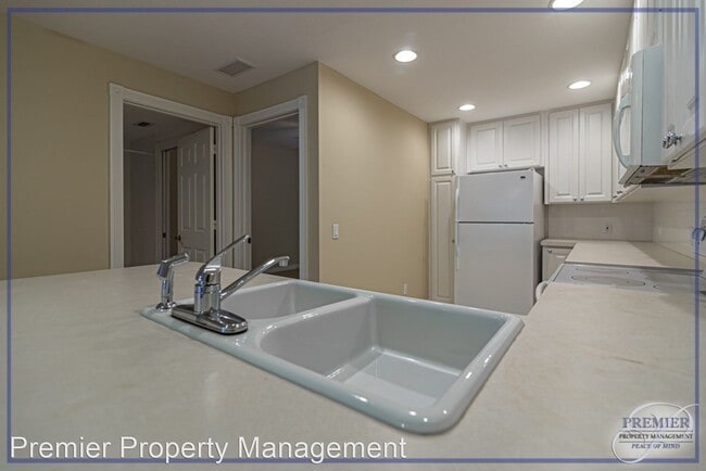 Building Photo - 3 br, 3 bath House - 28576 Alessandria Circle