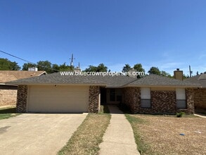 Building Photo - 139 Wildwood Dr