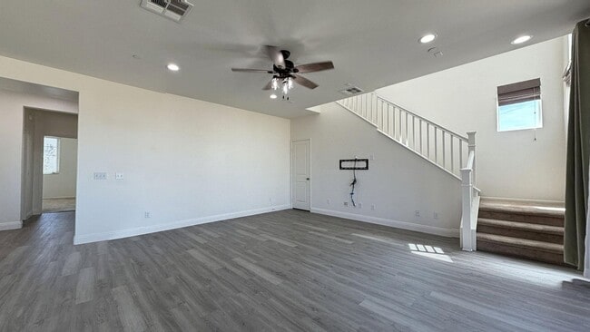 Building Photo - 1317 Alpine Ave