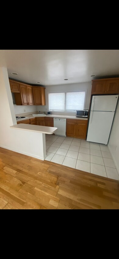 Primary Photo - 6 Berkshire Rd