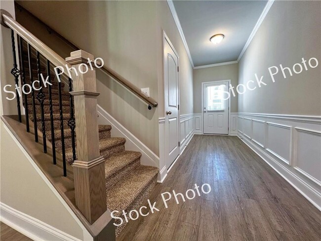 Foto del edificio - 5686 Rockfern Dr