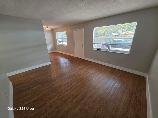 Foto del edificio - 4732 SW 33rd Ave