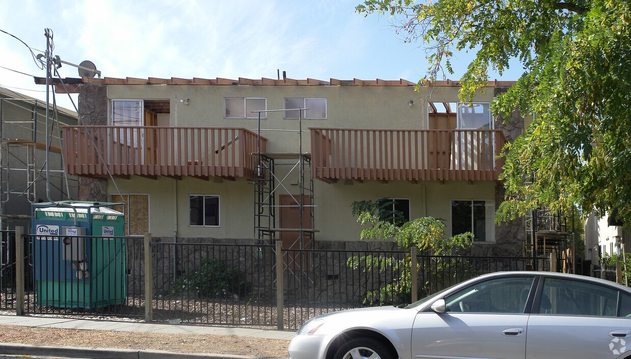 Building Photo - 22790 Vermont St