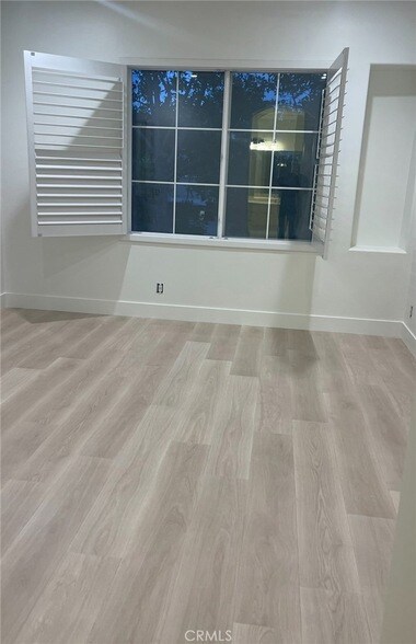 Foto del edificio - 449 Ridgeway