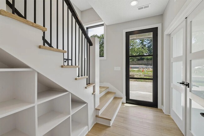 Foto del edificio - 4844 Ingersoll Ave