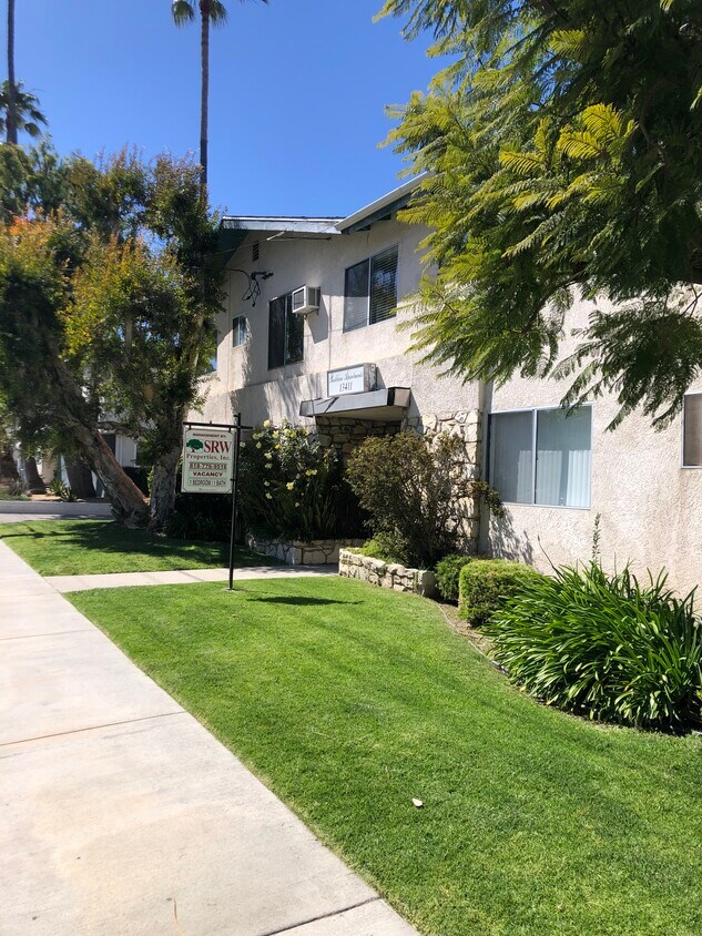 Primary Photo - 13411 Moorpark St
