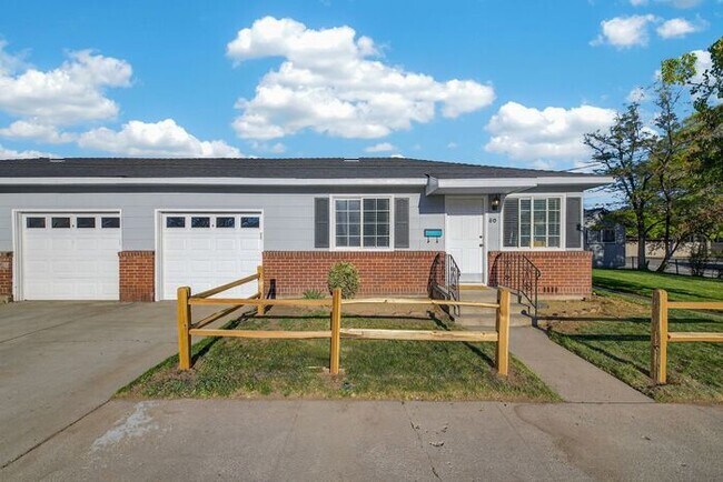Building Photo - The Biggest Little BnB, Fully Furnished Vacation Rental!