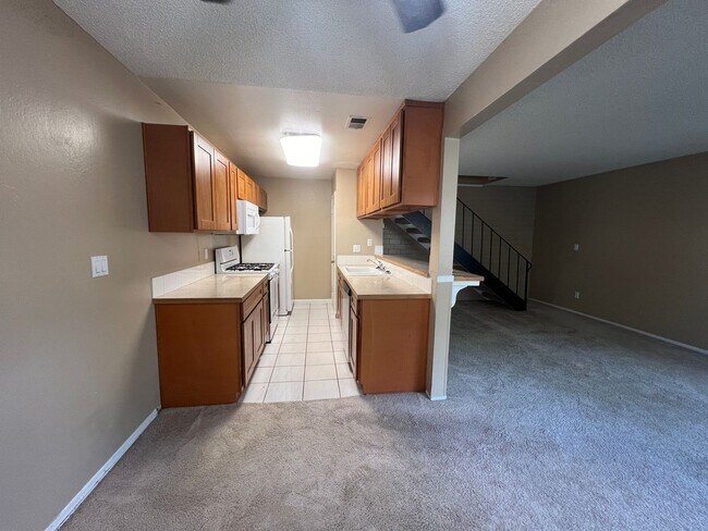 Building Photo - 6448 Bremen Dr