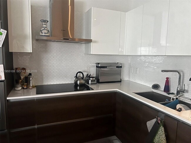 Building Photo - 301 Altara Ave