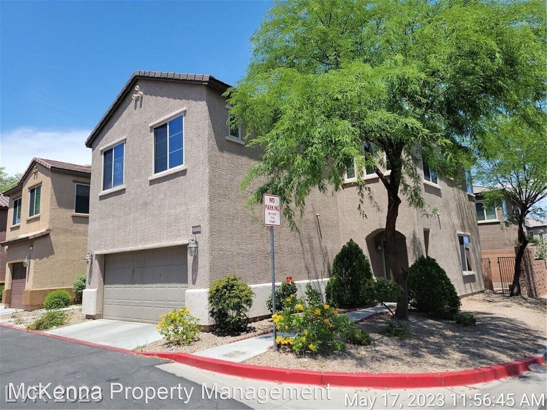 4 br, 2.5 bath House 777 Calamus Palm Pl House Rental in Henderson