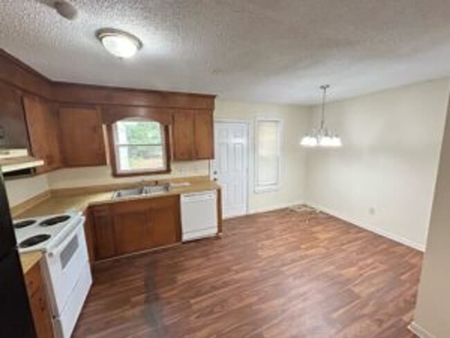 Building Photo - 125 Manorwood Ct