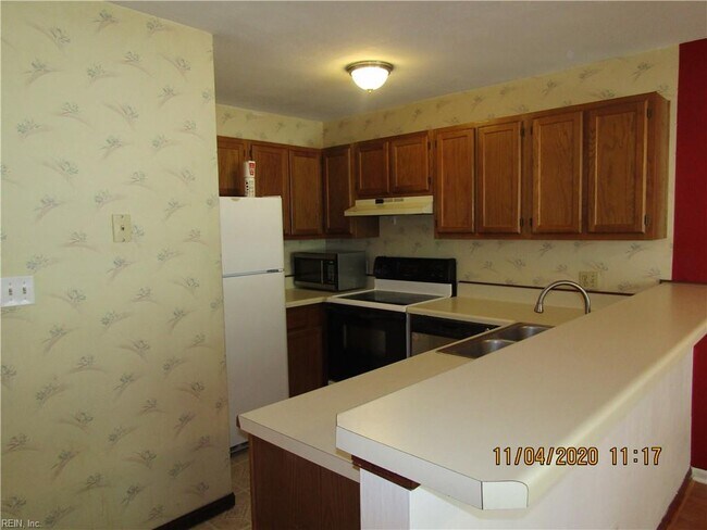 Building Photo - 3521 Clover Meadow Dr