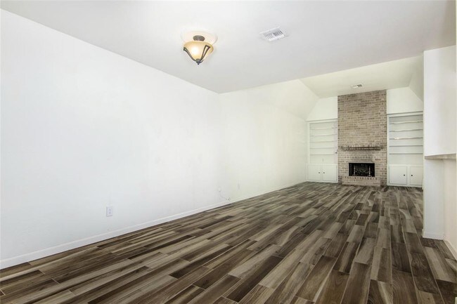 Building Photo - 4800 Palmetto St