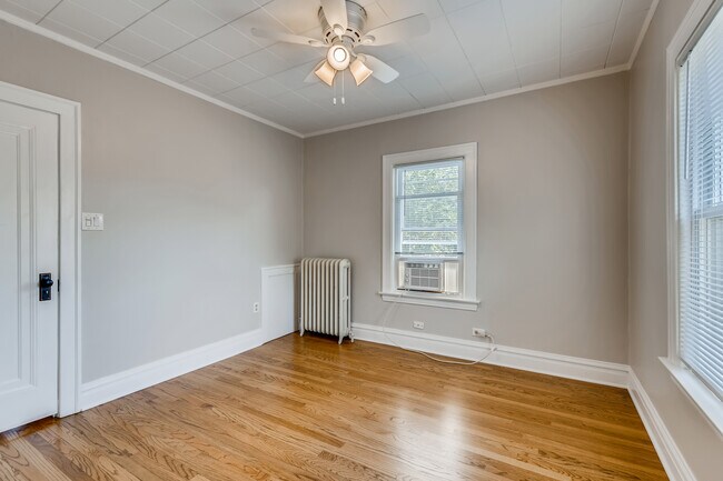 Foto del edificio - 97 E Quincy St