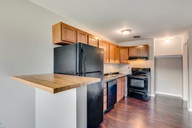 Foto del edificio - 7900-7920 N Caldwell Ave