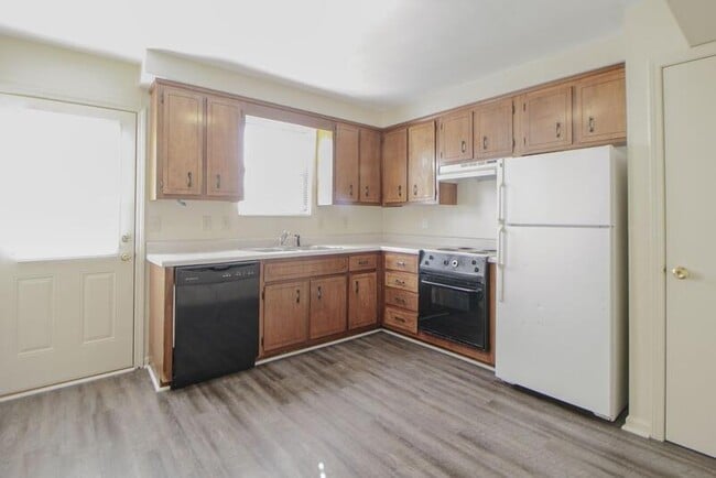 Building Photo - 284 Northridge Dr