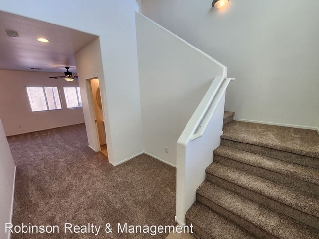 Building Photo - 3 br, 2.5 bath House - 5468 Mercury Spring...