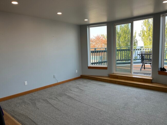 Living Room looking NW - 2920 Alki Ave SW