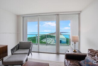 Building Photo - 100 Bayview Dr