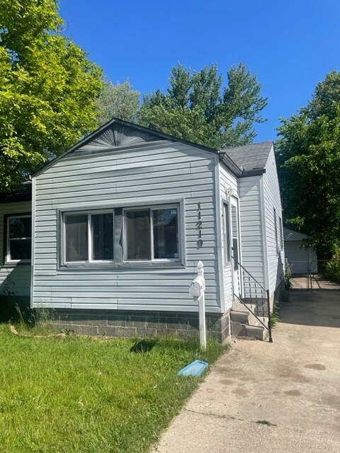 Primary Photo - 11219 Studebaker Ave
