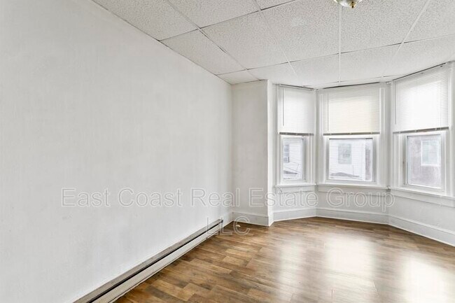 Foto del edificio - 207 N Mulberry St