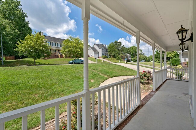 Building Photo - $500 off your first month! Fantastic View!...