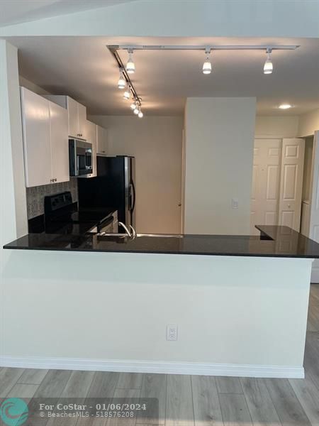 Foto del edificio - 1705 Palm Cove Blvd
