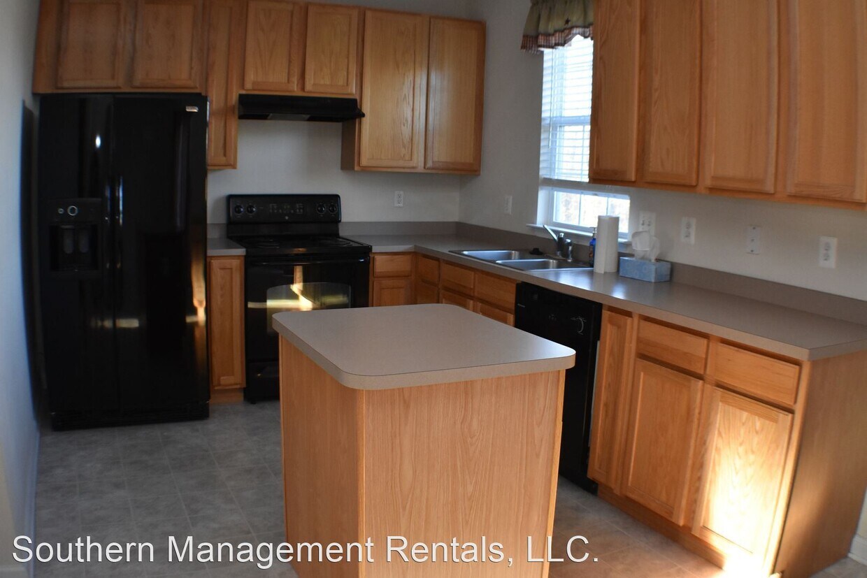 Building Photo - 3 br, 2.5 bath House - 2311 Walnut Bottom Rd