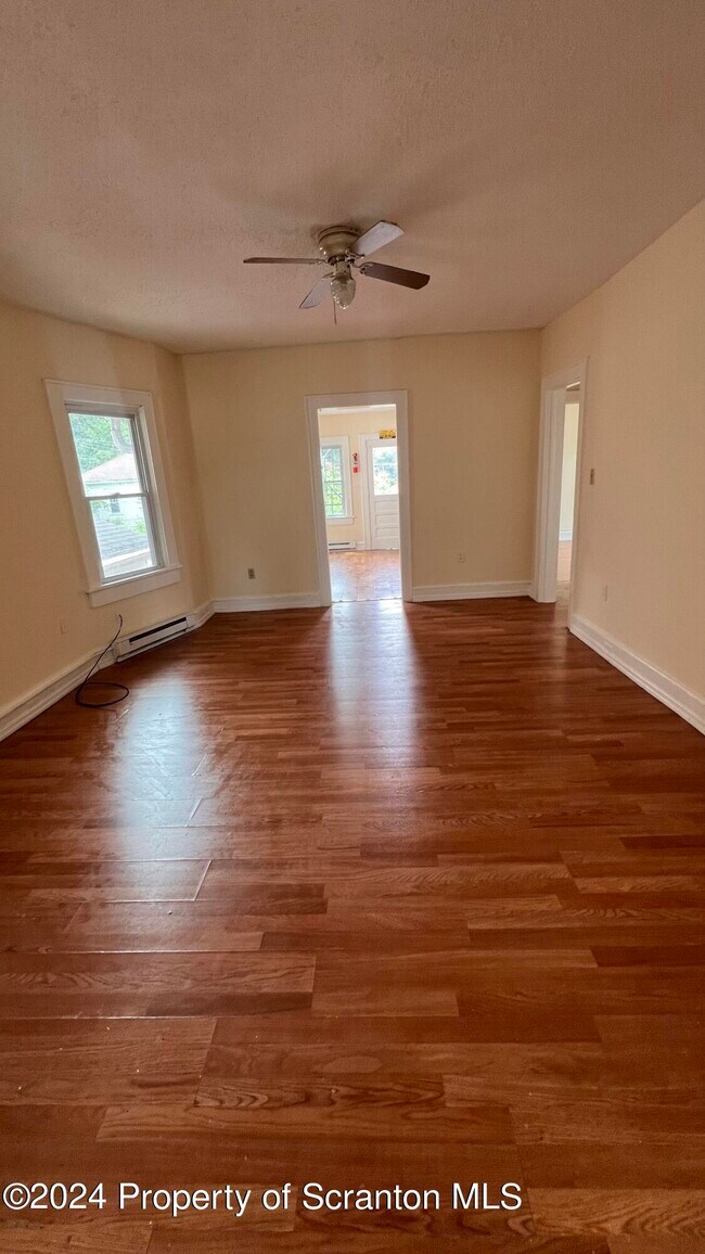 Foto del edificio - 904 Ash St