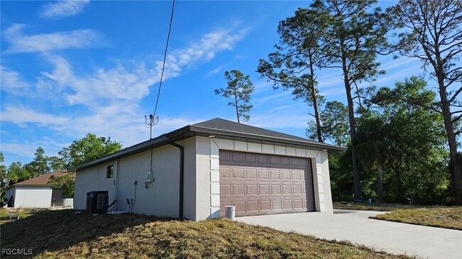 Building Photo - 1125 Copley St E