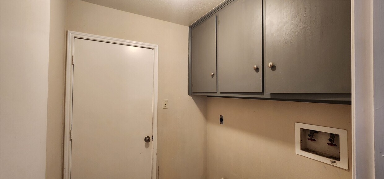 Foto del edificio - 15215 Ensenada Dr
