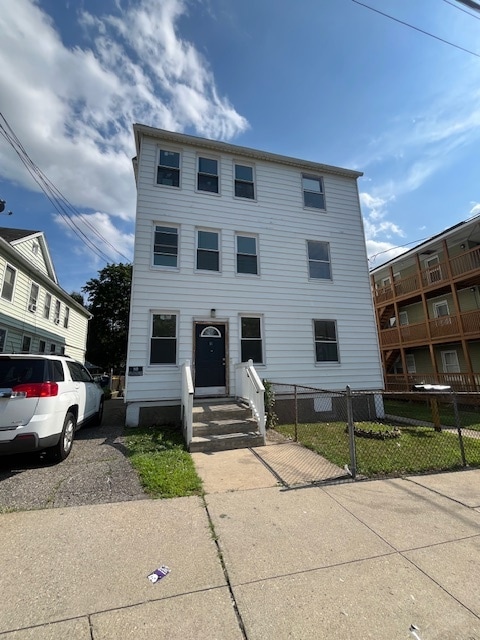 Primary Photo - 11 5th St