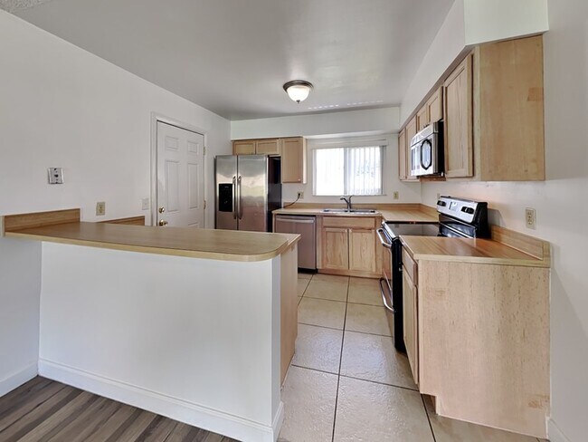 Foto del edificio - 5523 Westbrook Dr