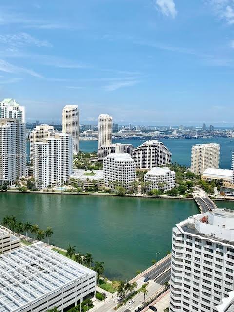 Foto del edificio - 950 Brickell Bay Dr