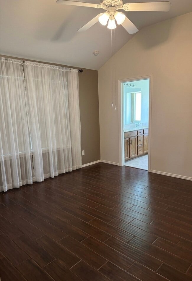 Foto del edificio - 32515 Rosella Ln