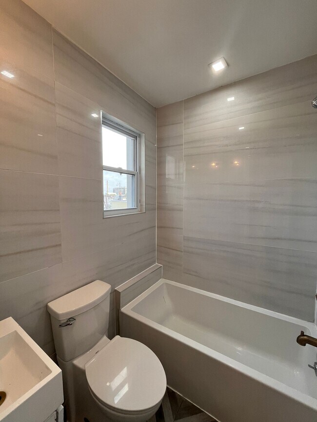 Foto del edificio - 88 Wallis Ave